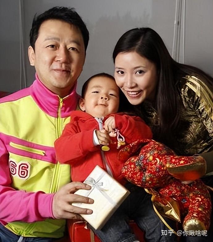 演员郭涛:娶小15岁美娇妻,婚后连生两胎,如今事业有成幸福美满