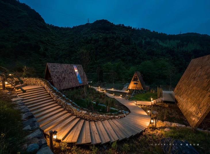 亲子游不二选择,贵州铜仁树蛙部落!