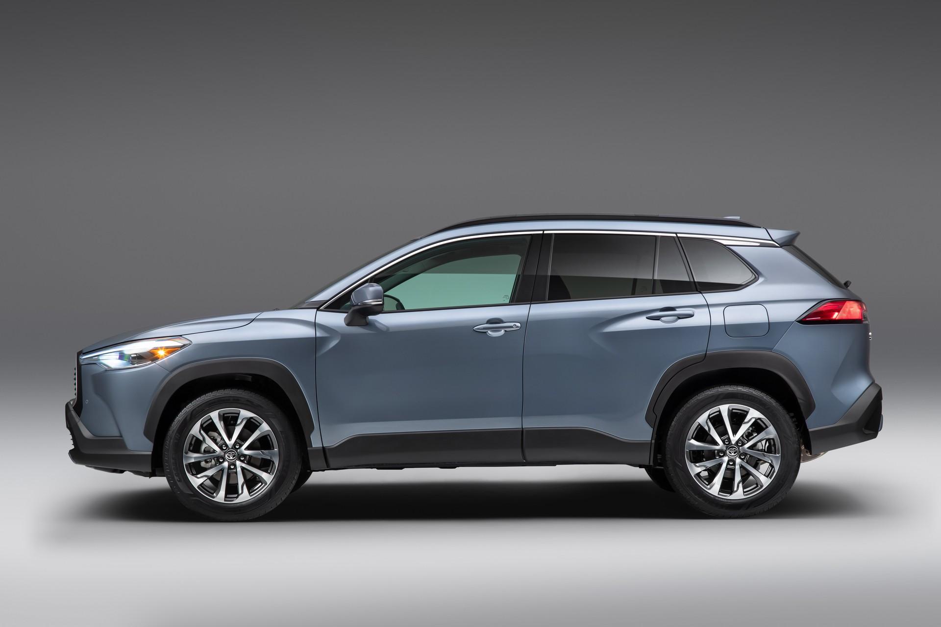 定位rav4chr之间丰田全新corollacross发布