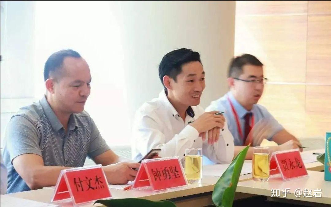 它在全国范围里已有11294家加盟商,其中广东有6782家,会员数1200万