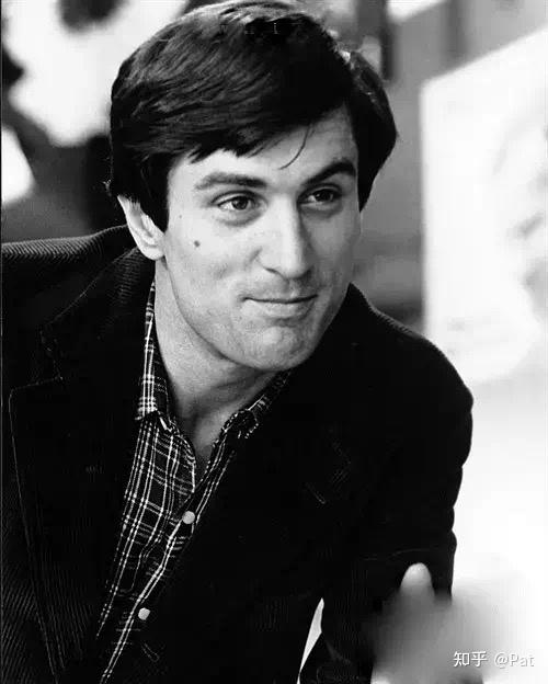 罗伯特·德尼罗演艺生涯横跨半个世纪的"演技之神".