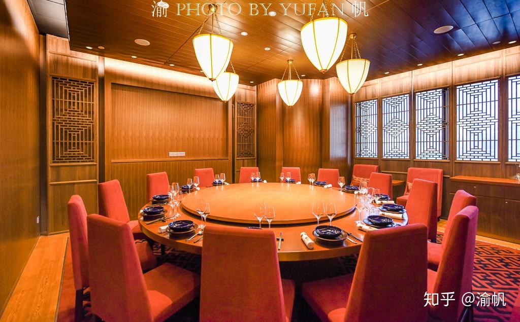 "长安壹号"餐厅是屡获殊荣的北京东方君悦酒店"长安壹号"中餐厅的姐妹