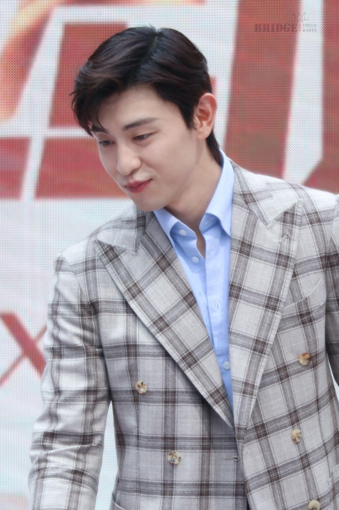 邓伦图库2021424索菲亚活动