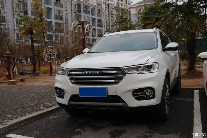 与我的爱车哈弗h6一起在小区里赏冬吧