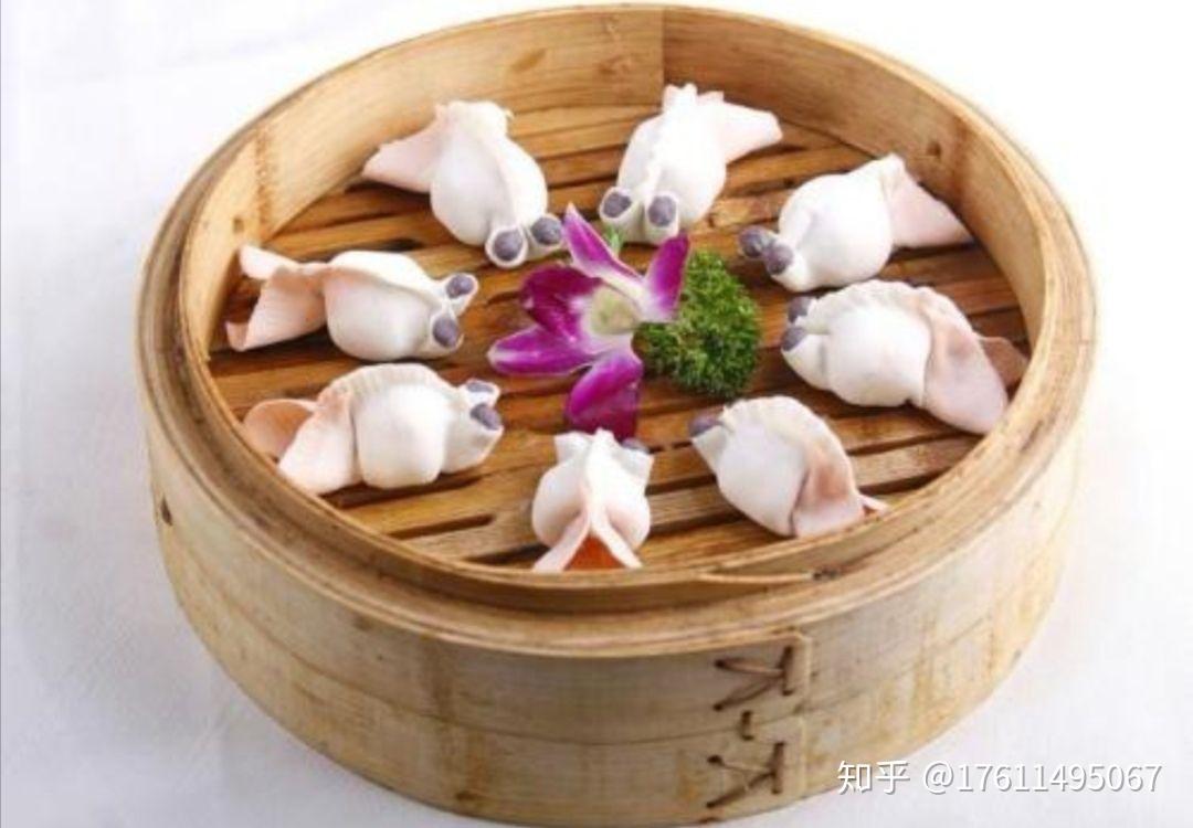 老边饺子是辽宁本溪的传统特色小吃,有着非常悠久的历史,创始于清朝