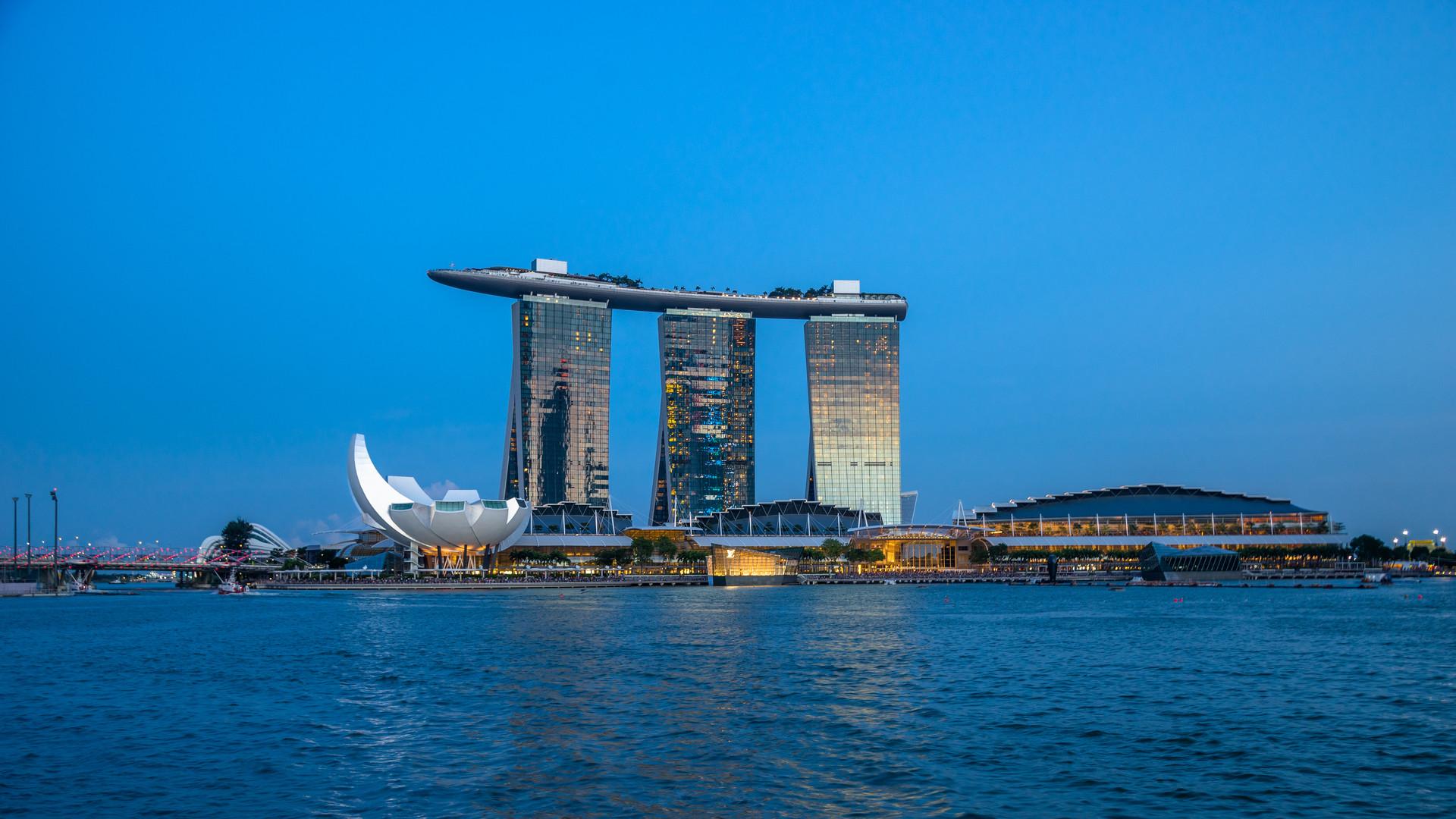 号称世界最昂贵酒店——新加坡滨海湾金沙酒店