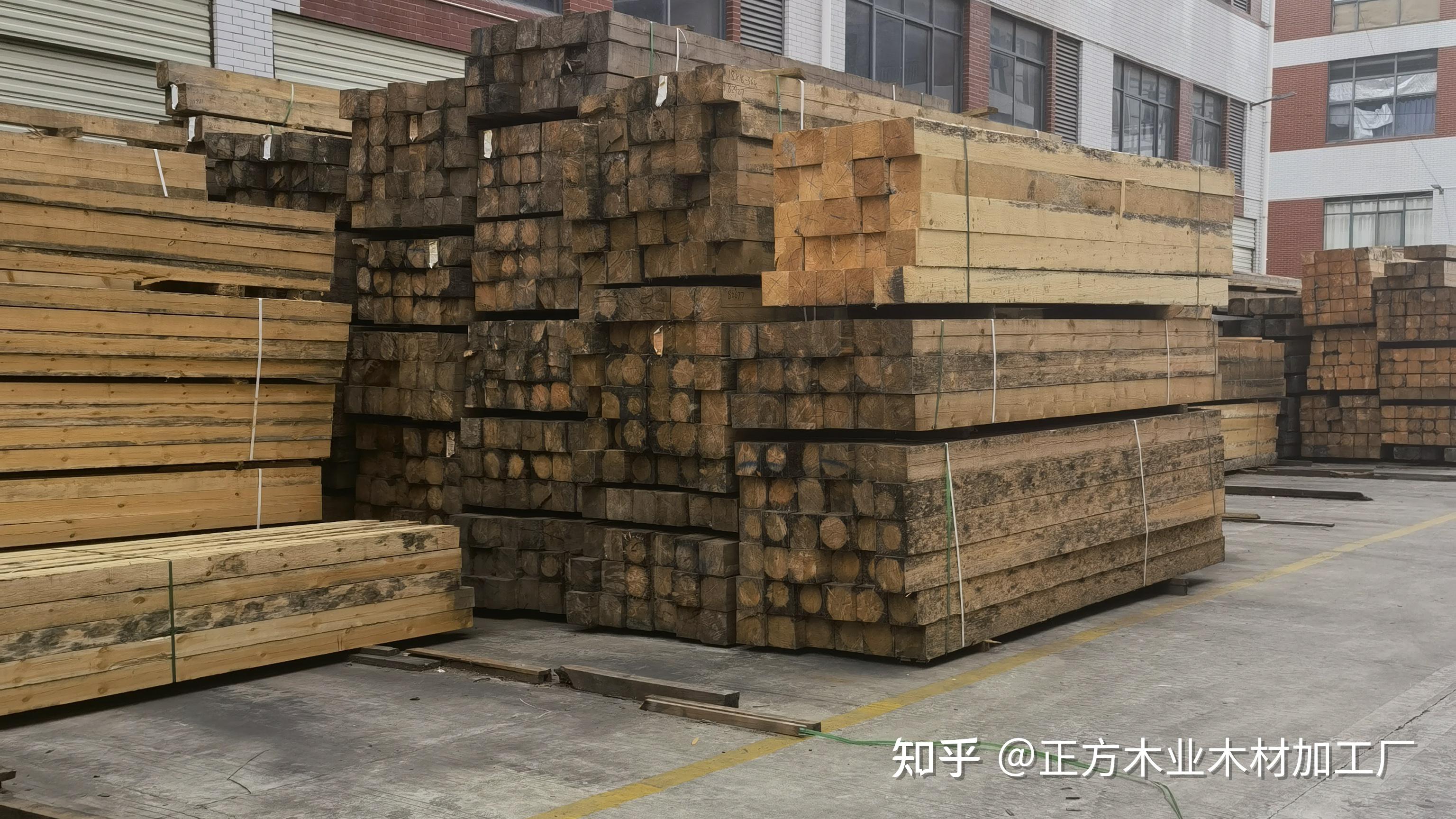 防腐木用哪种木料好?看看武汉木材市场里的选购