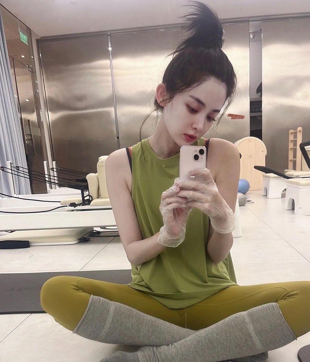 刘畊宏健身大火,明星潮人也纷纷加入锻炼的队伍,我们跟练怎么穿好看又