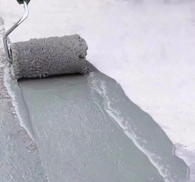 而高品质的防水涂料可在背水面