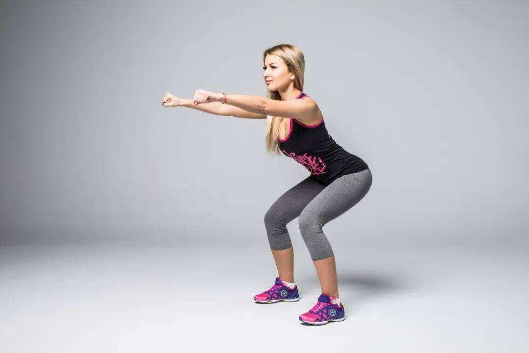 深蹲的训练因素影响