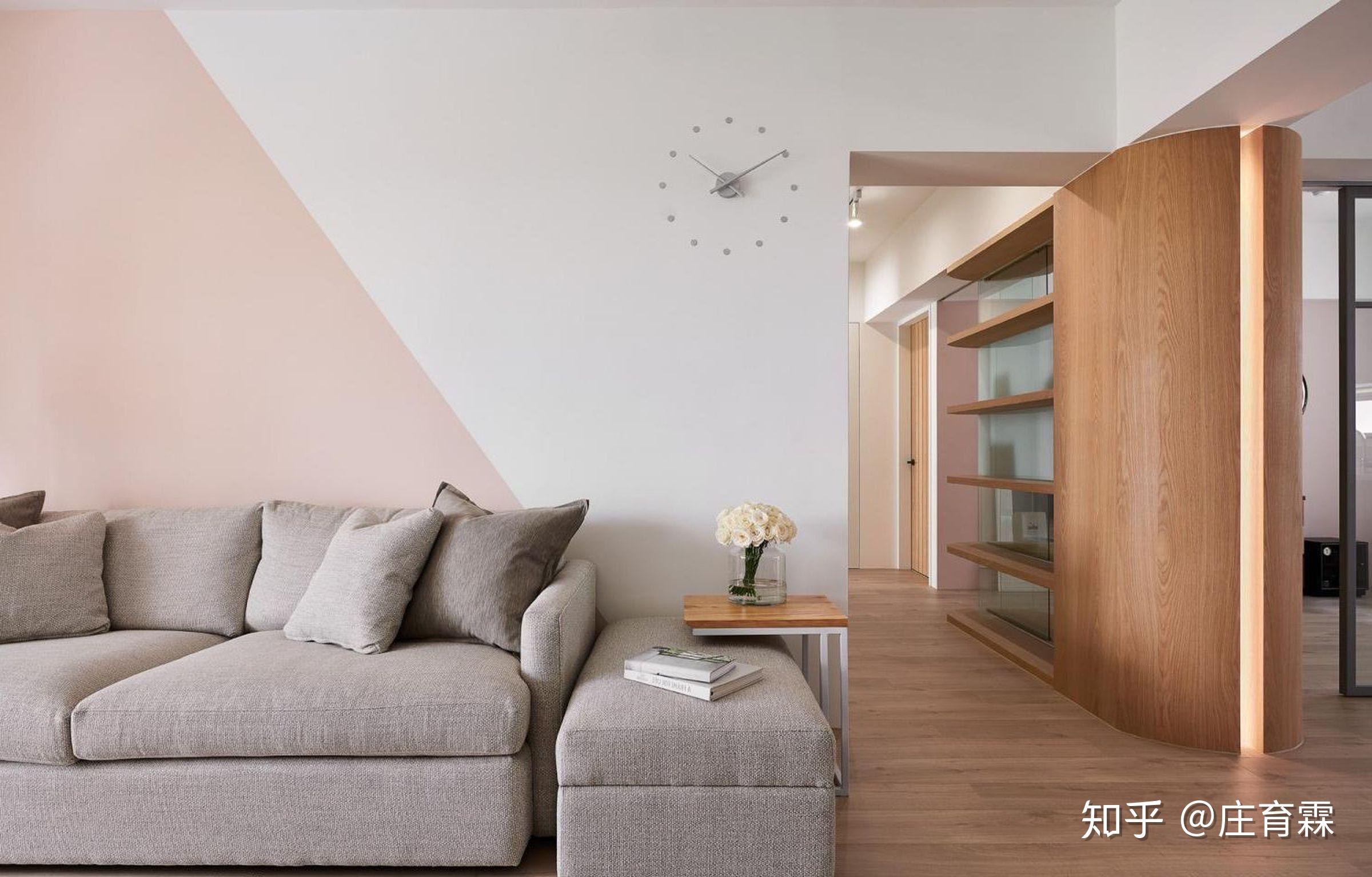 沙发背景墙灵活配色让你家与众不同