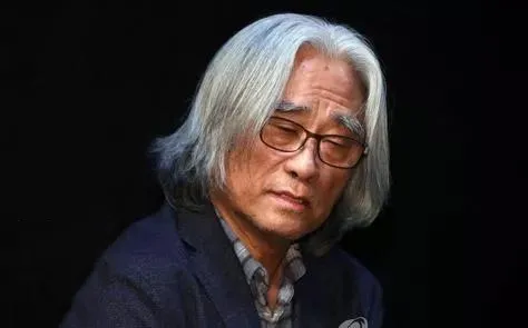 近日,韩国国宝级大导演李润泽被曝性侵百余位女明星,女团成员等,其中