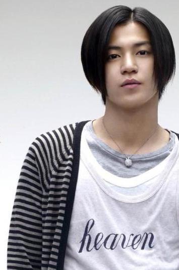 木村拓哉和小栗旬谁比较帅或者谁的整体成就更高