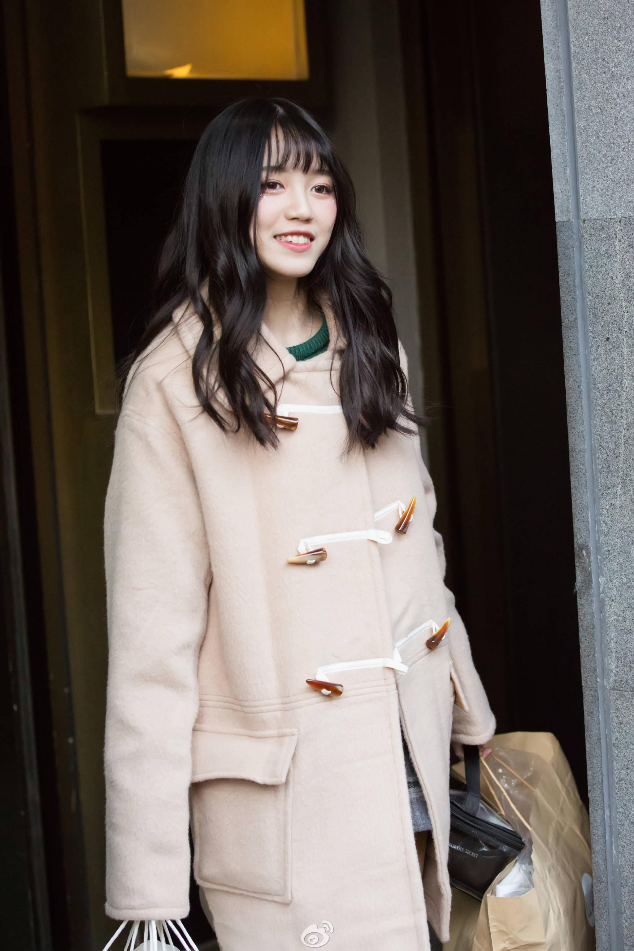 你个人感觉易嘉爱的颜怎么样呢?