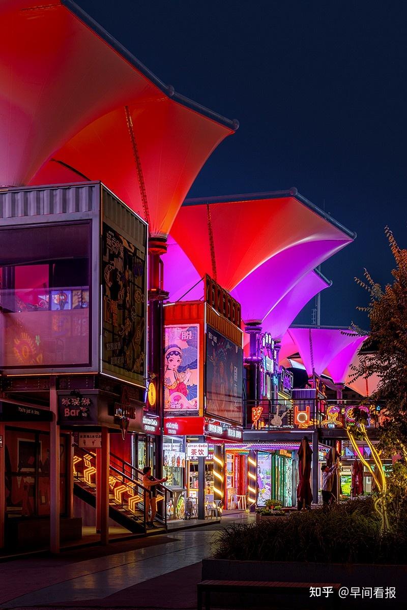 围绕着品牌核心价值与视觉调性,wwd从场景体验和氛围营造双重角度,对