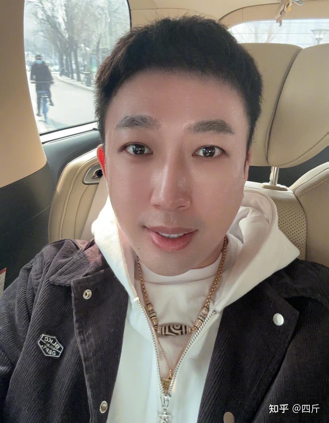 于正吹嘘学霸连累公司艺人许凯写错别字被嘲讽白鹿学历上热搜