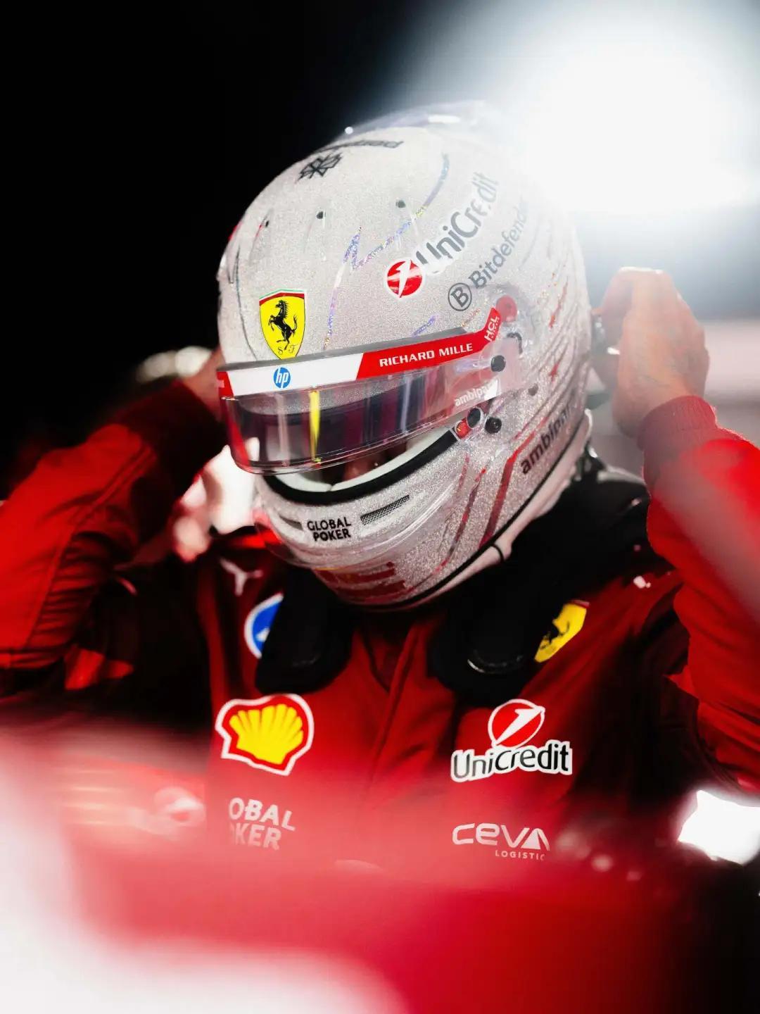 在拉斯维加斯的霓虹里，F1车手告诉你什么是男人真正的性感- 知乎