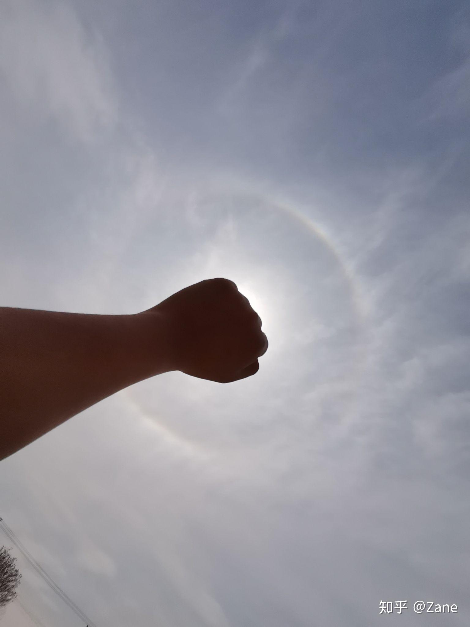 疫情,跑山头,占穴点,观天象,探龙脉,吸收日月精华,在悬崖峭壁上拜太阳