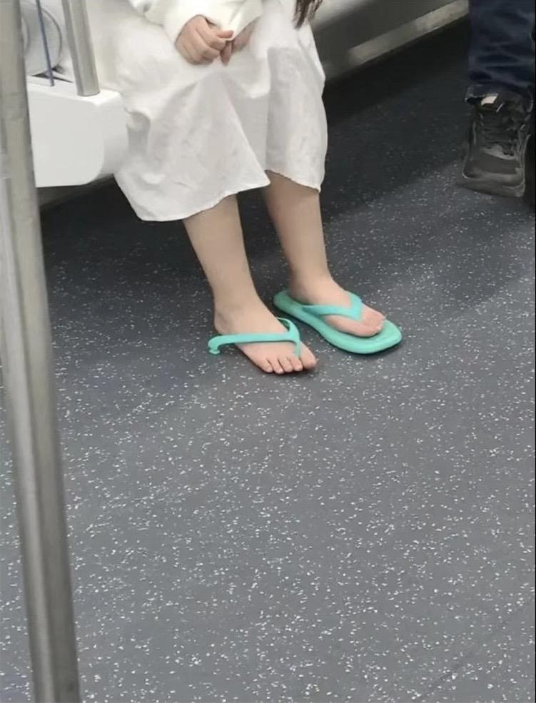 7,人字拖只剩人6,原来猫耳朵还能这么大5,纯 狱 风4,这可是你自愿的3