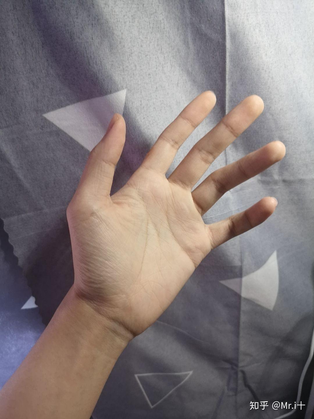 胖胖的男生拥有一双小胖手是什么体验