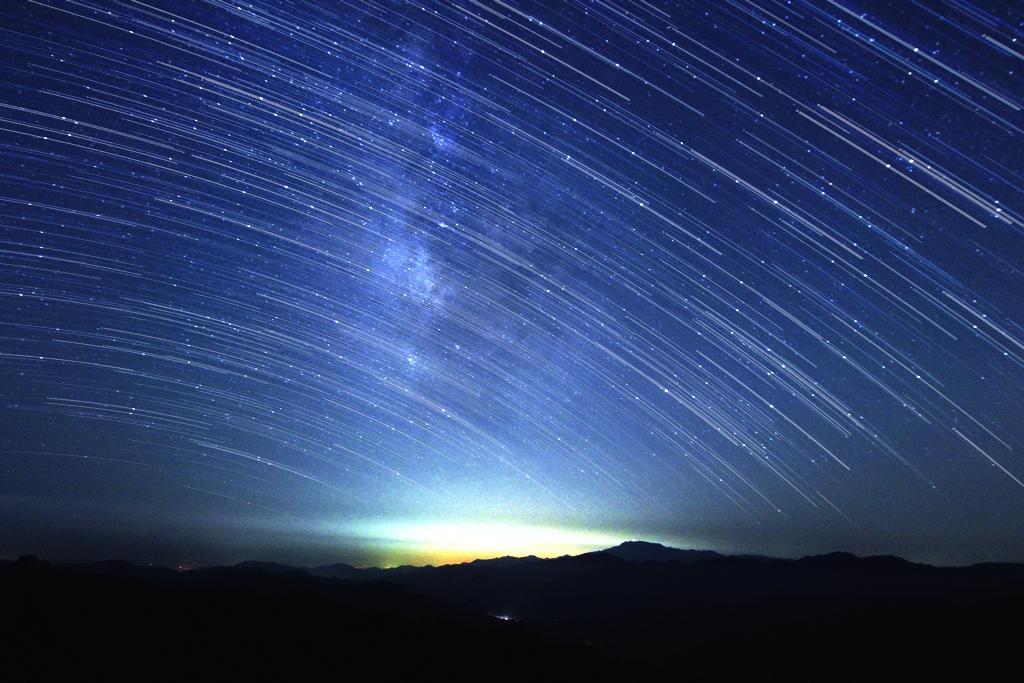 你看,星星旋转的样子--如何拍摄一张星轨 - 知乎