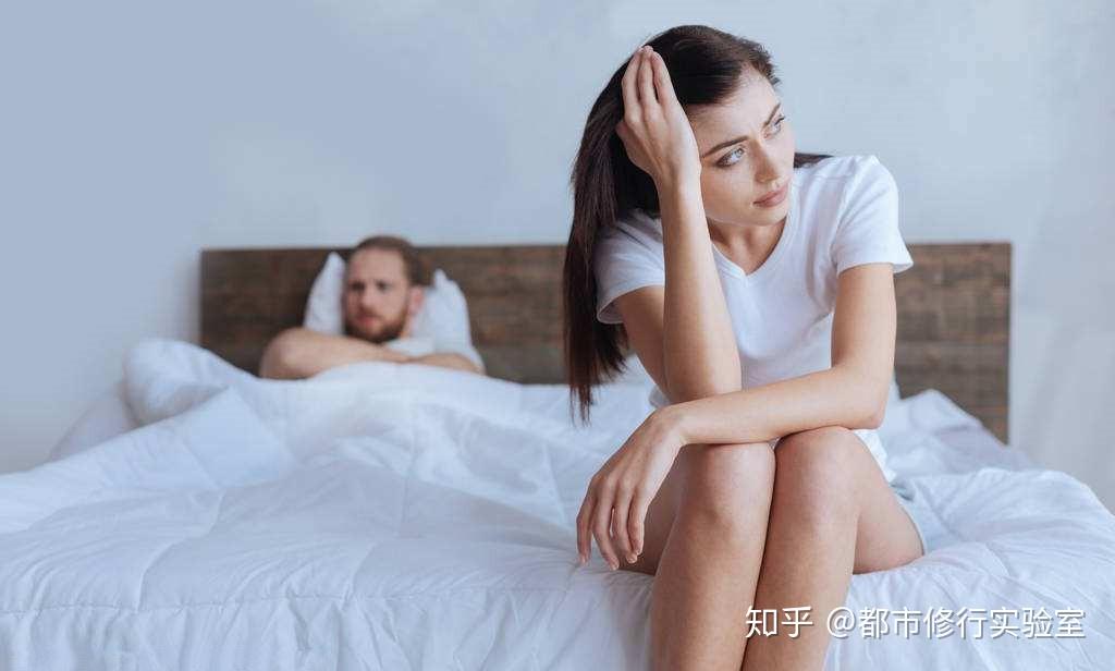 梦境警示，梦见男友出轨，解读情感深处的焦虑与不安