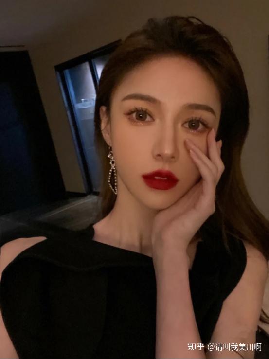 网红脸是讽刺还是夸奖?如果经济条件允许的话,你会选择整容吗?