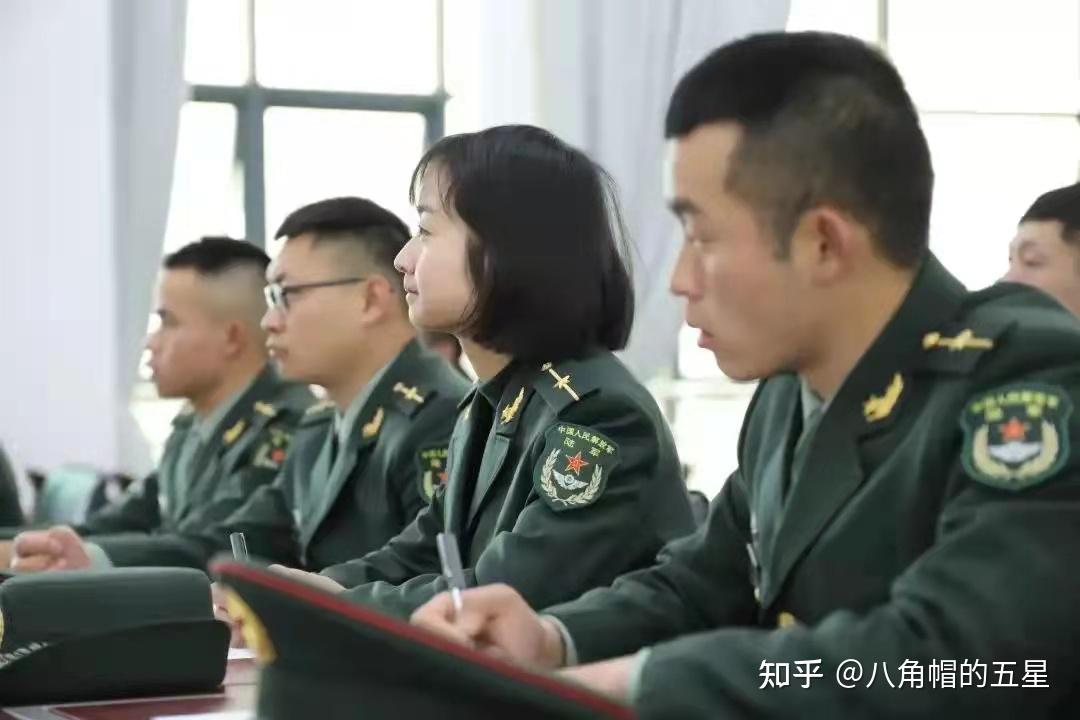 上尉是什么级别军衔?上尉能“逐月”吗? - 知乎