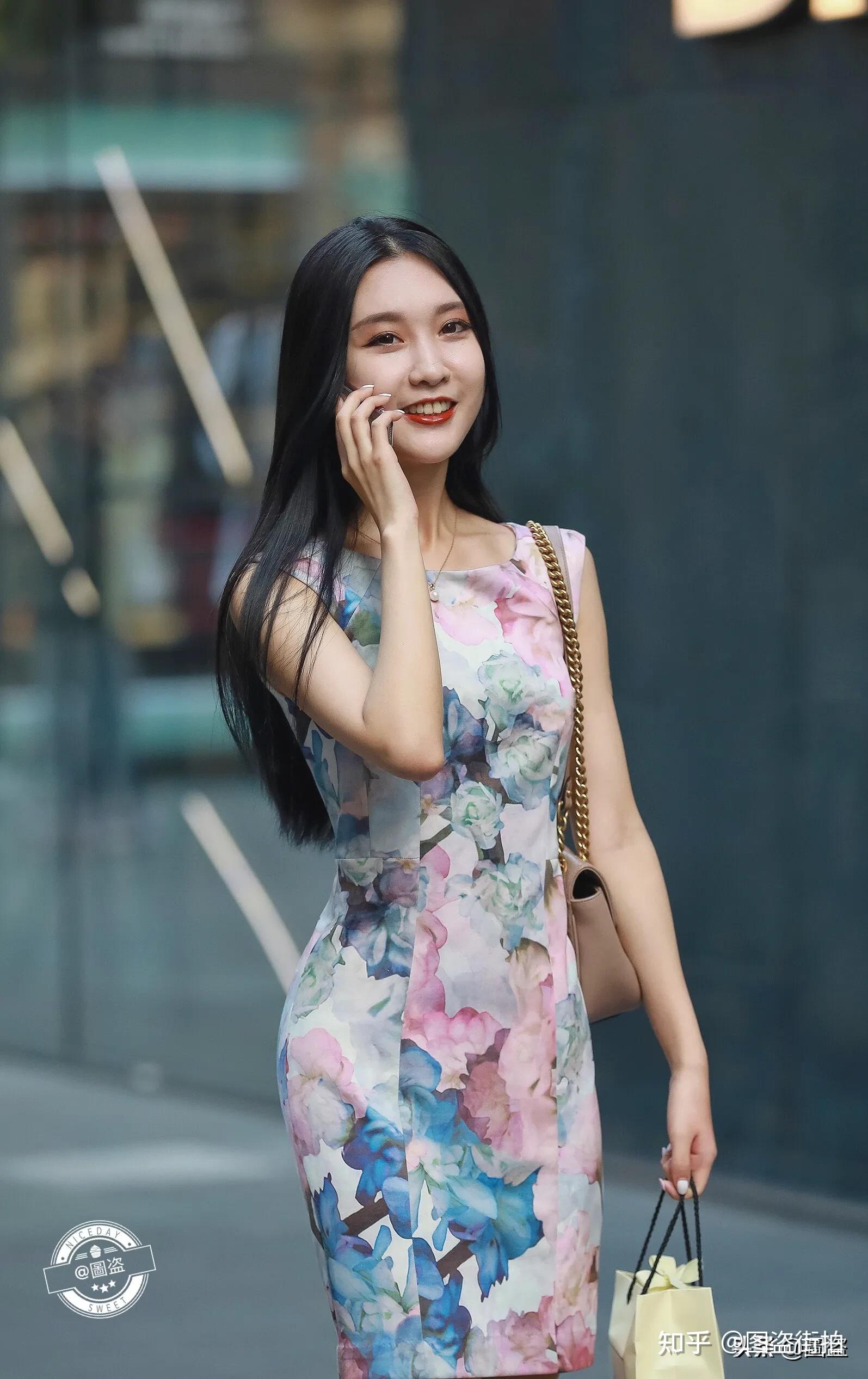 街拍美女图片气质型美女个人写真窈窕淑女