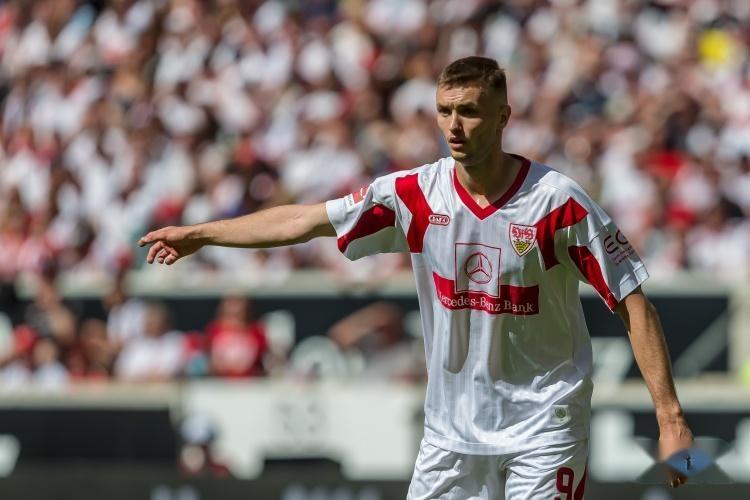 天空:狼队1500万欧 奖金报价卡拉季奇被拒 斯图加特想要2500万欧