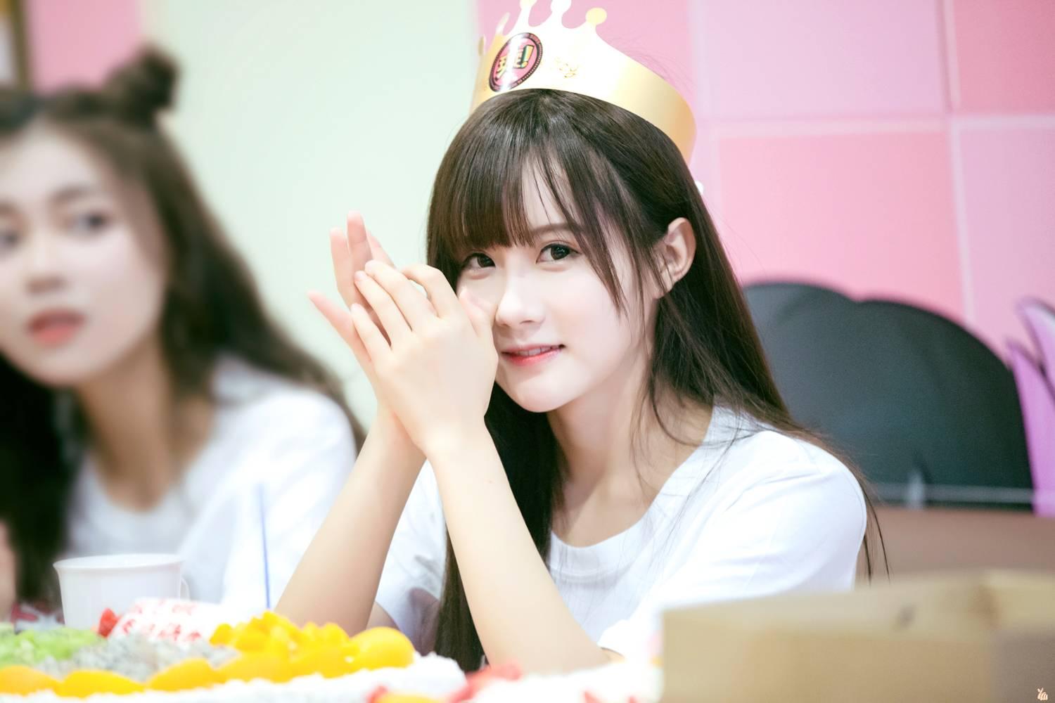 少女偶像团体bej48在养成系机器上弱肉强食