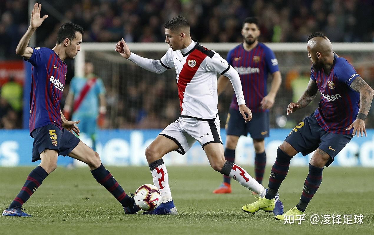 西甲巴列卡诺vs巴萨阿奎罗复出成大腿力助巴萨联赛拿三分