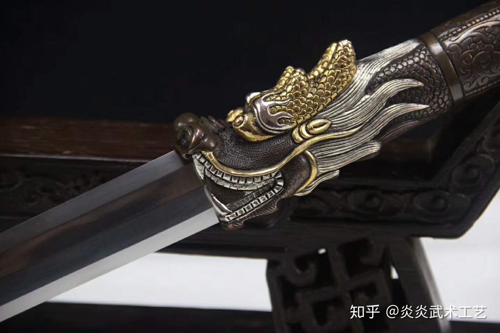 金刚伏魔刃纯铜精雕古法鎏金银百烧花纹钢