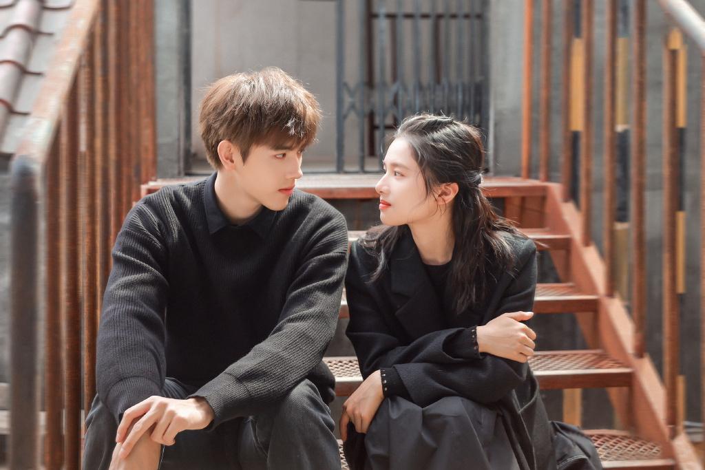 《点燃我温暖你》 命韵峋环cp 电脑壁纸 陈飞宇&张婧仪 - 知乎