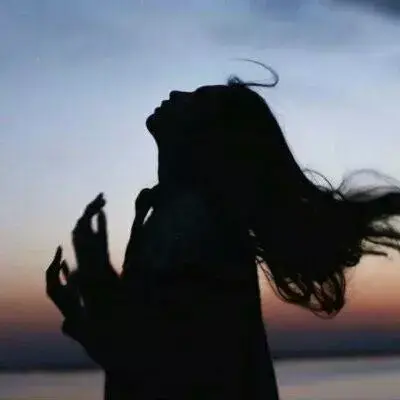 一些超级特别又好看的情侣头像,共190张-最好看的情侣头像动漫一人一半