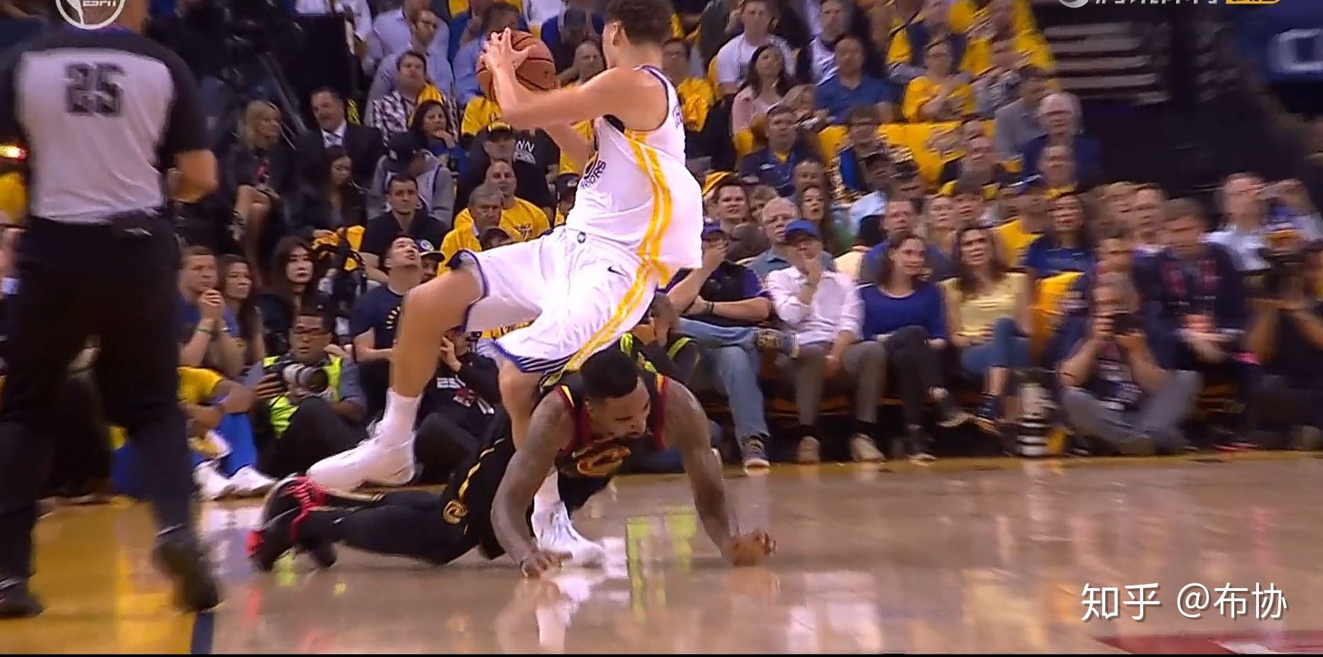 如何评价NBA18年总决赛G1骑士队JR史密斯对