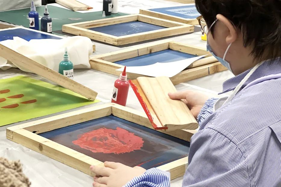 像安迪沃霍尔一样创作|耀华古北艺术专题工作坊:丝网印刷工艺 - 知乎