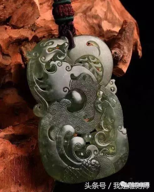 我是雕刻师仿古挂件第一人翡翠作品欣赏太牛了