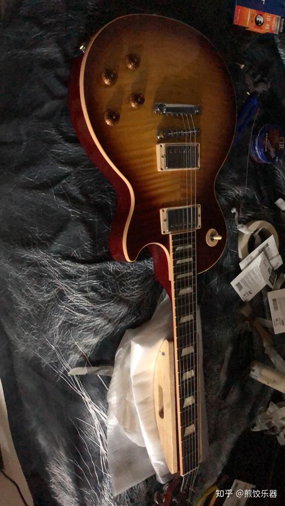 不同的上万块的电吉他细节上有何不同?