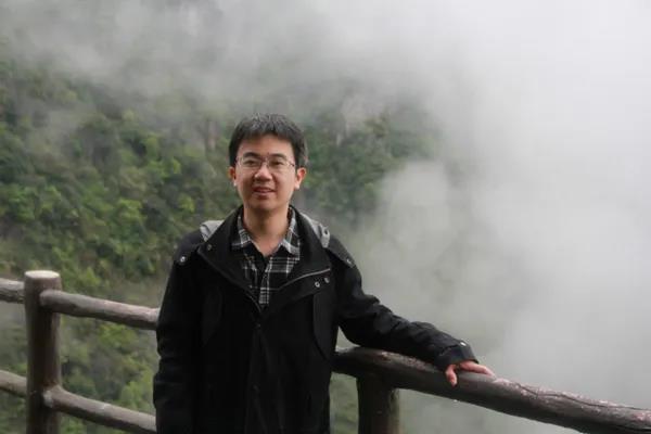 吴翔宇用文学的方式来讲述自然科学和人文地理一亩做了很好的尝试