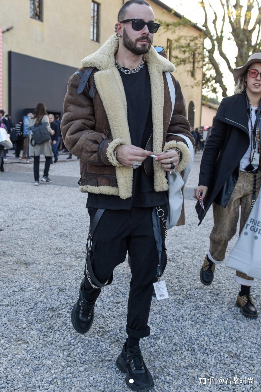 飞行员夹克有多时髦用这些穿搭技巧轻松打造你的街头风格