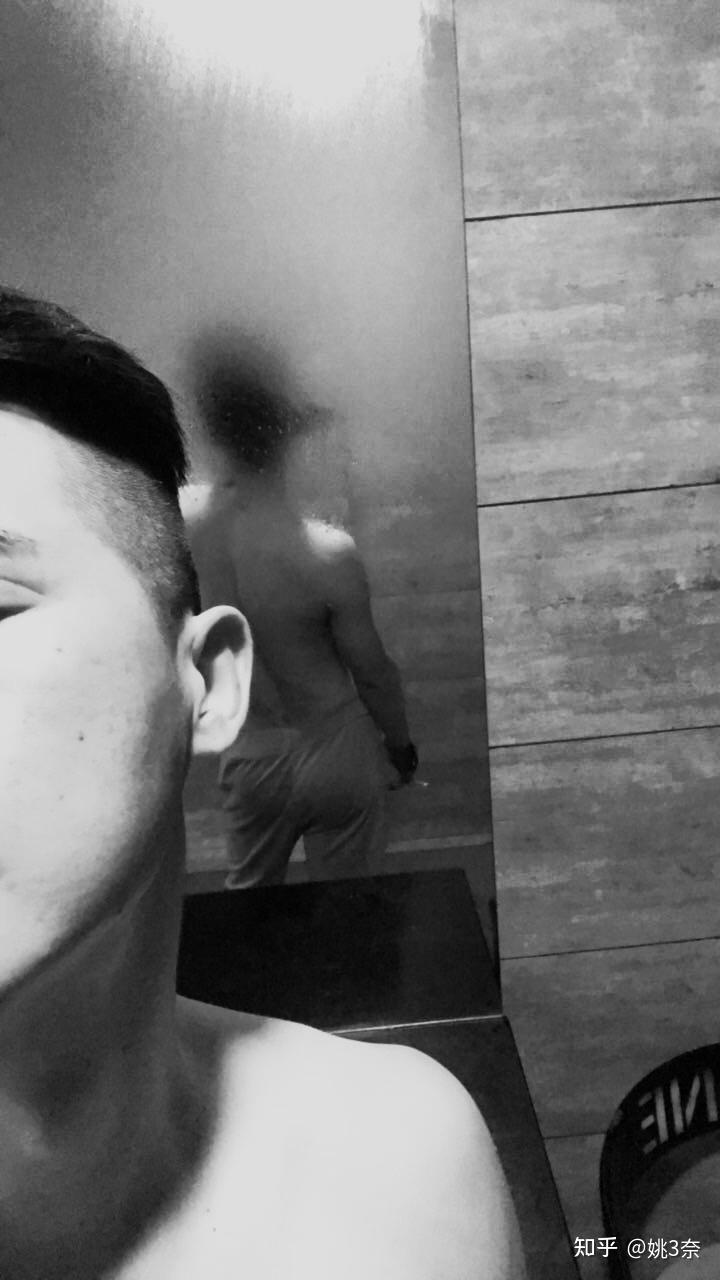 男生腰细屁股翘是什么样的体验