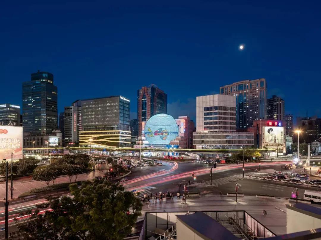 国际美陈俱乐部从东京涩谷的十字路口到伦敦牛津街,从纽约时代广场到