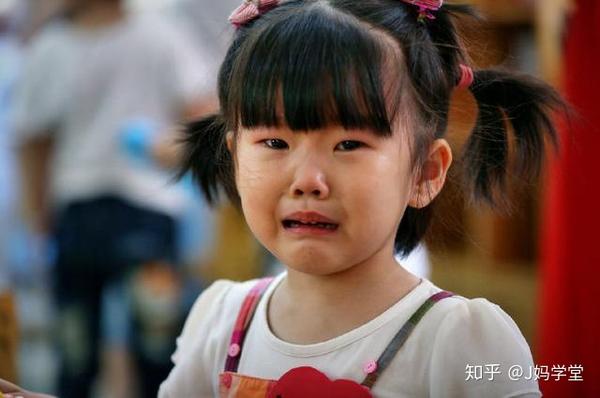 刚上幼儿园，孩子不哭并非好事？资深老师道出了原因 知乎