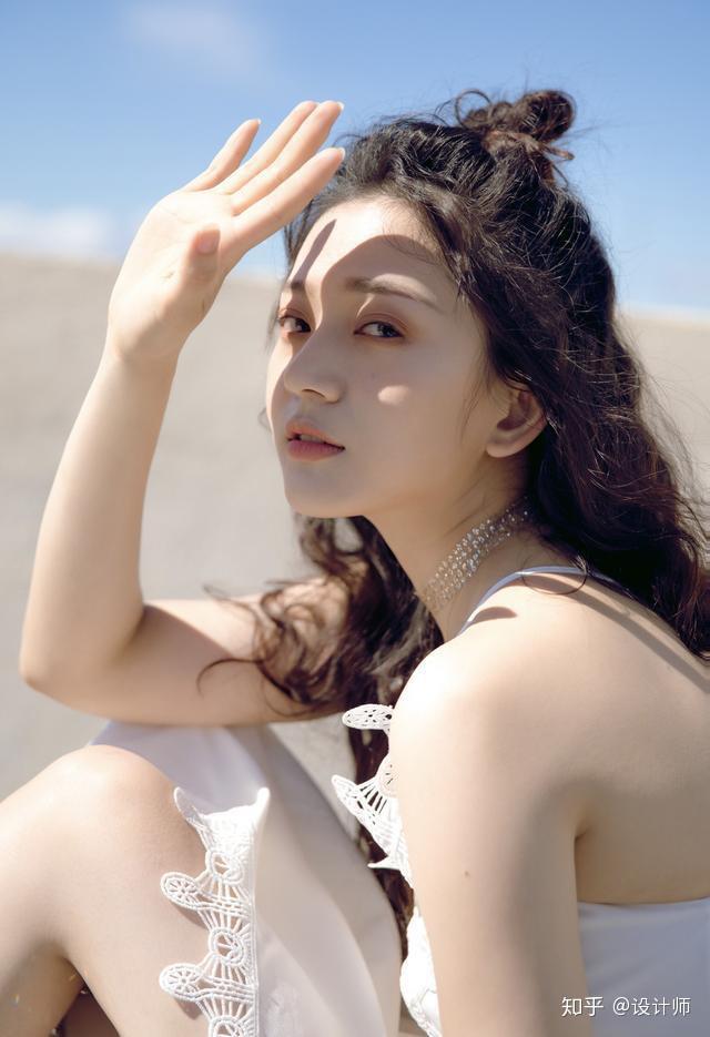 10个好看的女生拍照姿势,简约不做作,拍照很好看