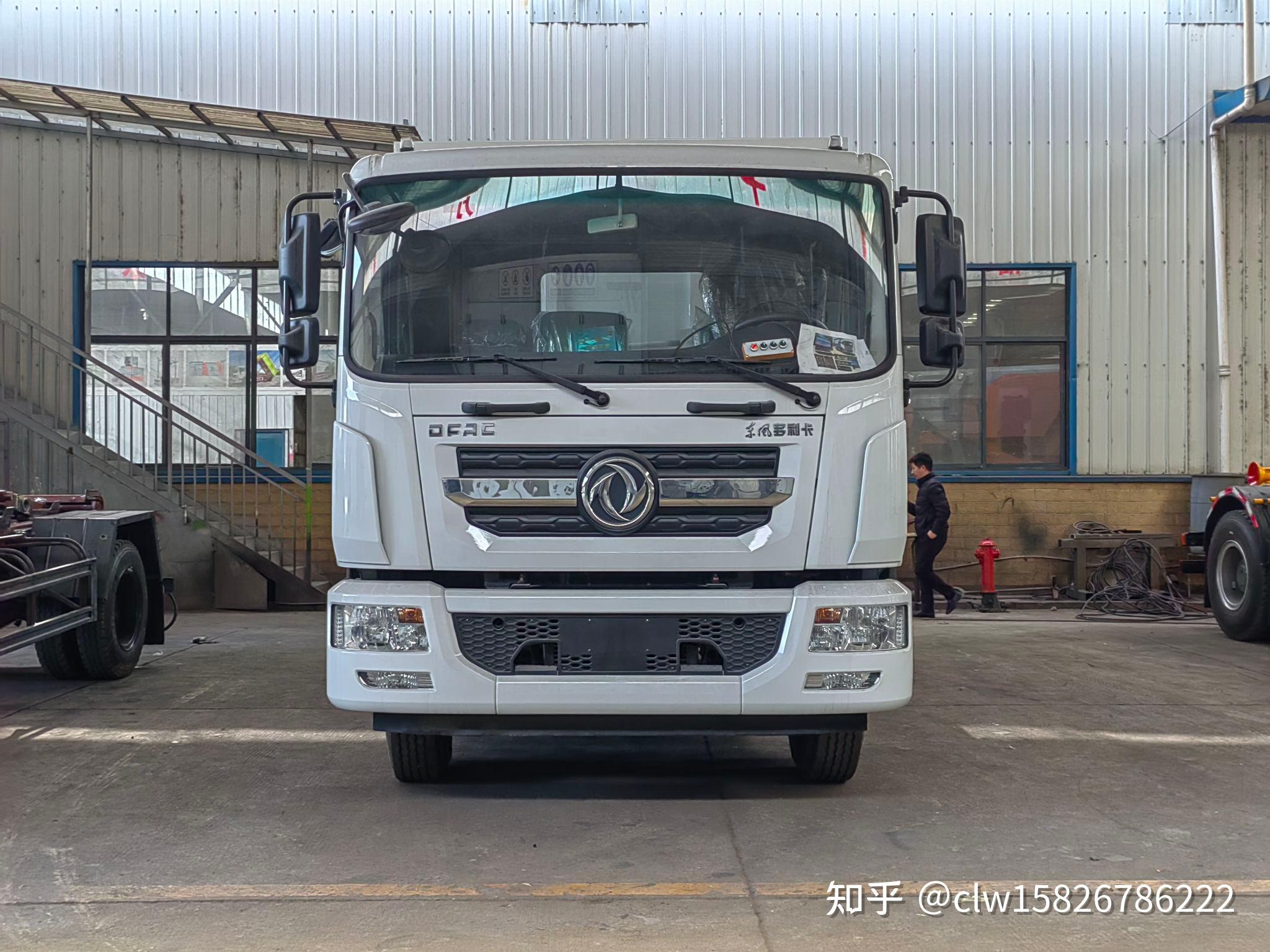 大容积罐装污泥运输车 12立方罐式污泥自卸车