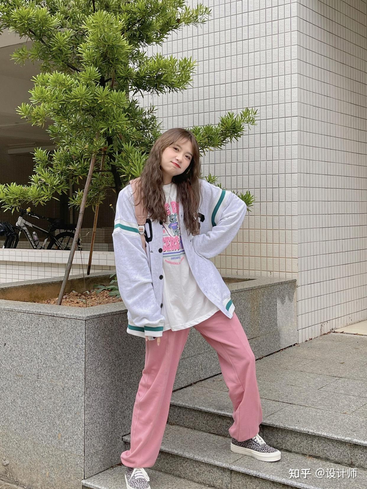 女生拍照站姿姿势简单好拍又易学拍照可爱又搞怪