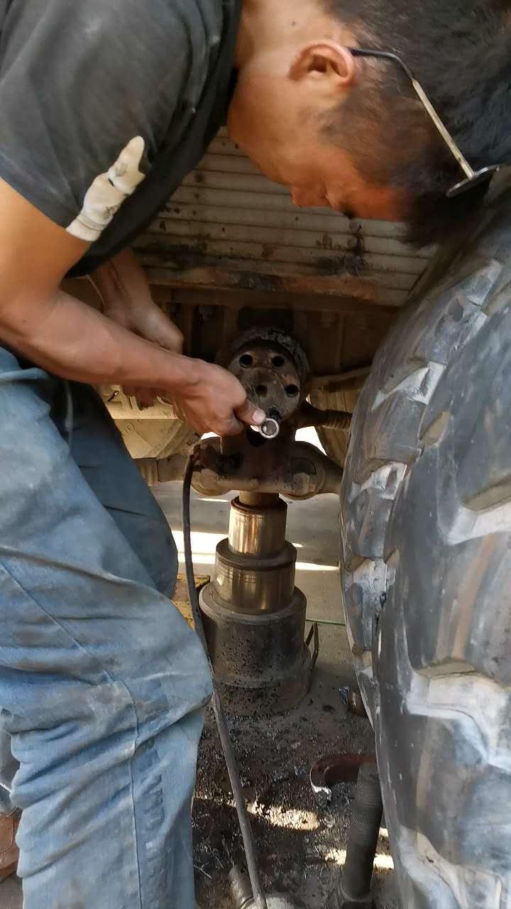 厢式货车车厢维修制作图片