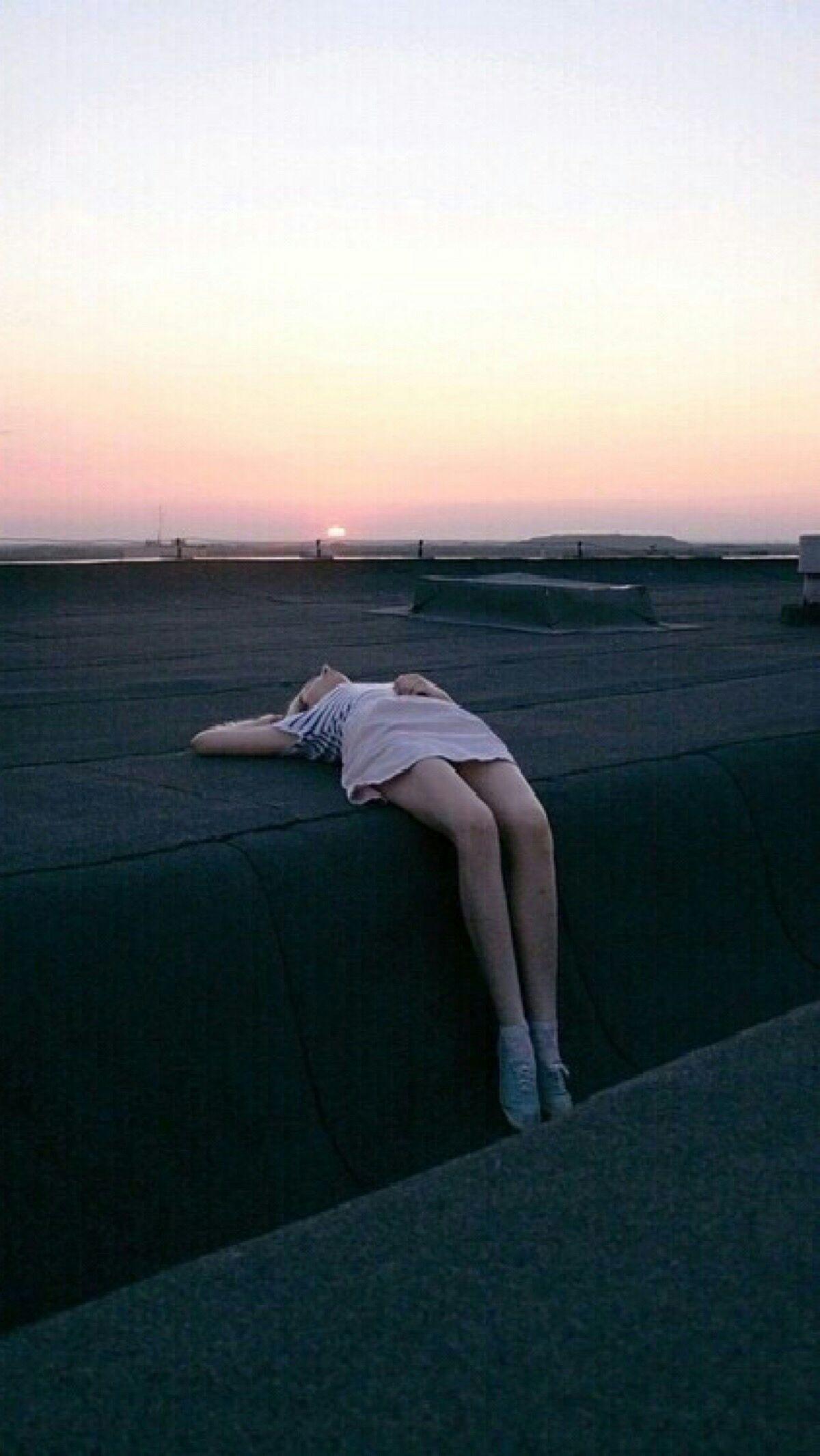 有没有那种看起来不艳俗很性感很仙的欧美风腿部壁纸