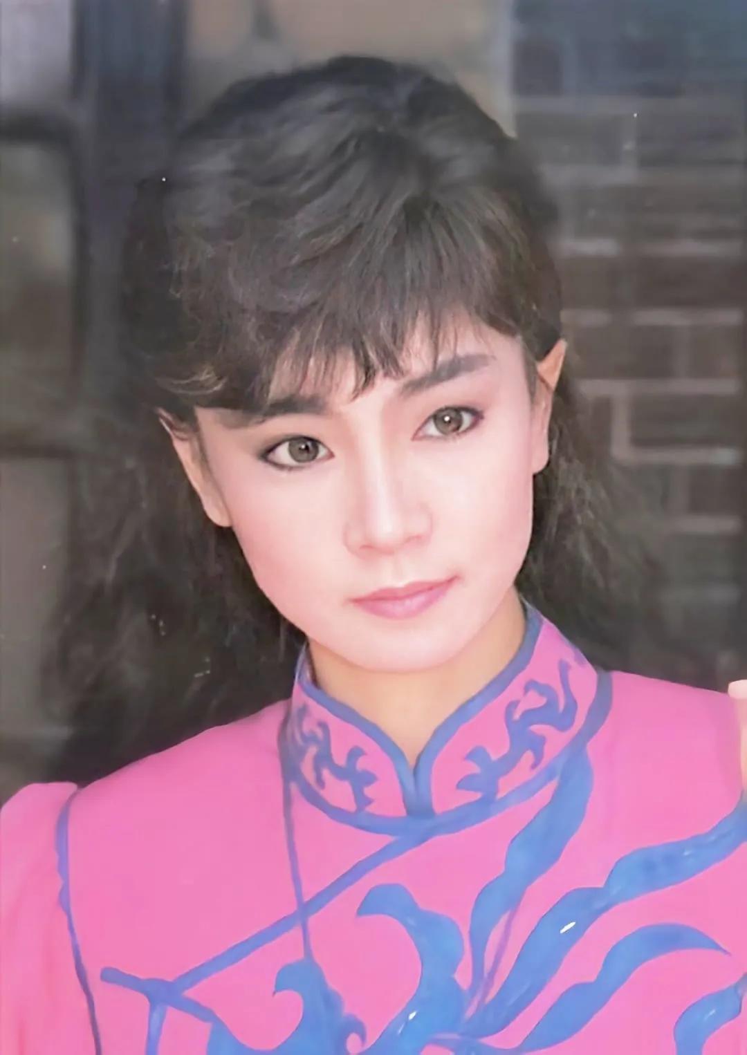 港台女星80年代挂历照，陈玉莲仙气飘飘，可惜绝美的她已离世-搜狐大视野-搜狐新闻